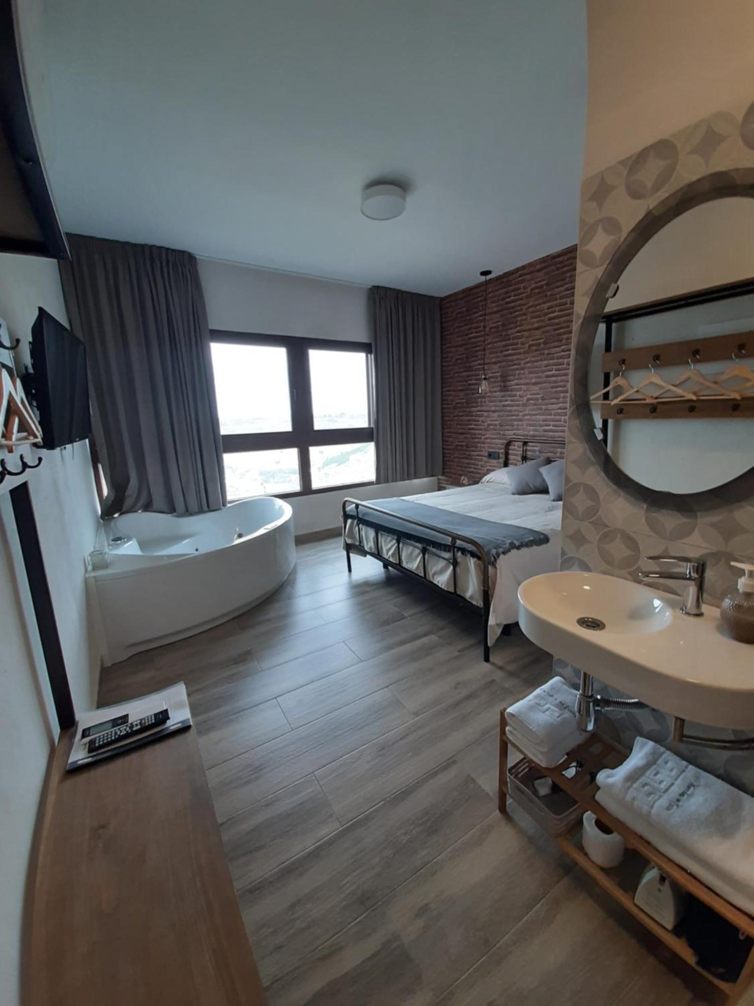 Casas Rurales Maribel - Complejo Moradas Del Cerro 2 - Suites Con Jacuzzi En Alcala Del Jucar Casas del Cerro Cameră foto